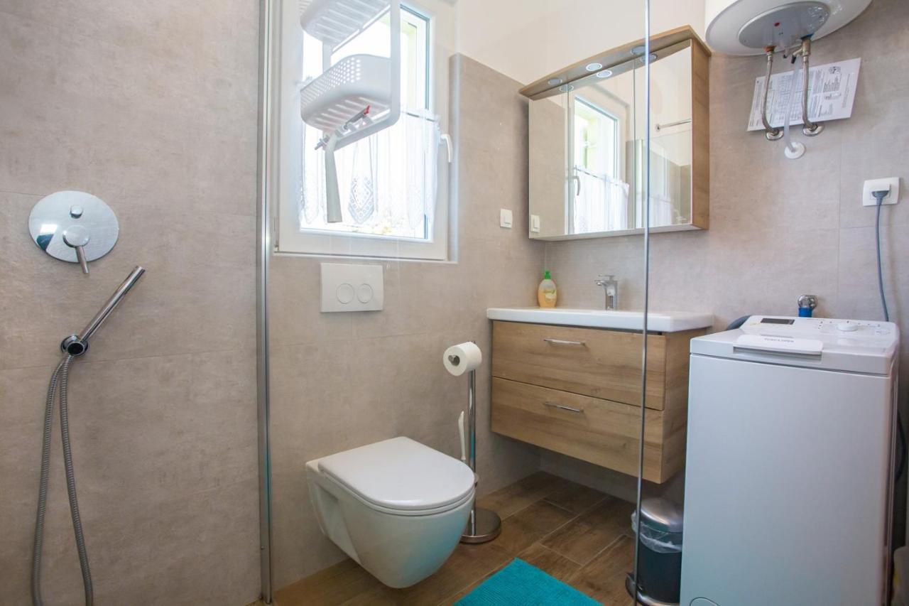 Apartment Mauro Porec Esterno foto